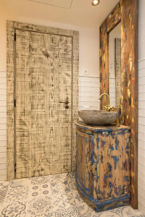 Apartment La Bodega Suites L'Hospitalet de Llobregat