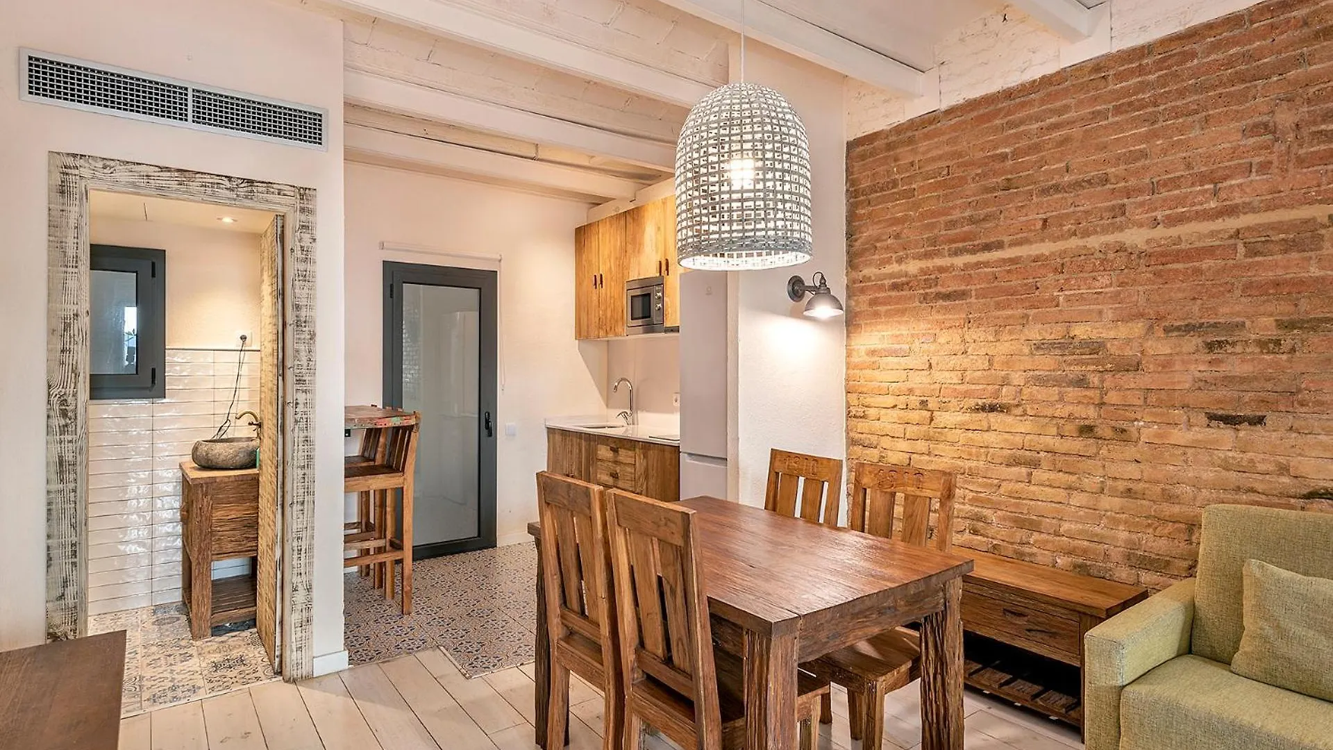 Apartment La Bodega Suites L'Hospitalet de Llobregat Spain